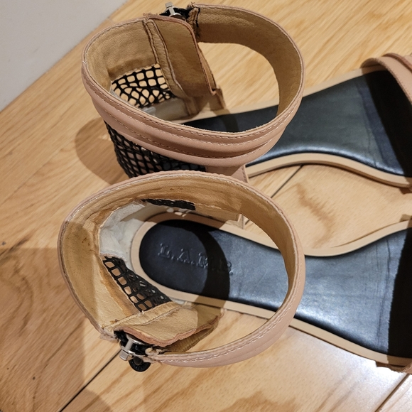 100% authentic Gwen Stefani LAMB Tanned Sandals - Picture 4 of 7